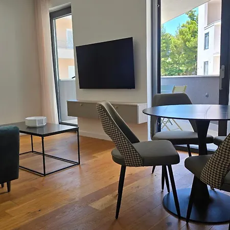 Διαμέρισμα Star Dalmatia New With Free Parking Ποντστράνα